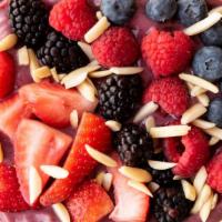 Berry Crazy · Açaí, Raspberries, Blackberries, Strawberries, Blueberries, Banana, Almond Flakes, Almond My...