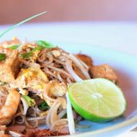 Pad Thai Noodle · Gluten free. Rice noodle, tamarind sauce, egg, tofu, shrimp, red onion, green onion, bean sp...