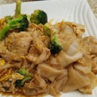 Pad See Ew · Stir-fried flat rice noodles with sweet soy sauce, egg, and broccoli.