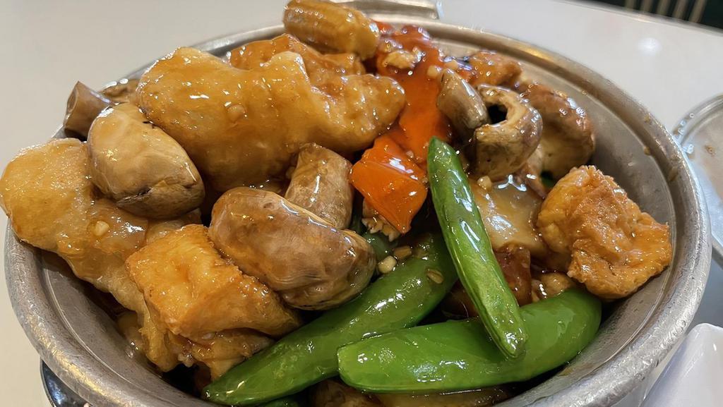 Braised Rock Cod With Tofu In Clay Pot · 