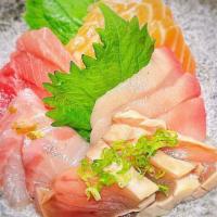 Pacific Plate · 15 sashimi: bluefin tuna, yellowtail, snapper, albacore, salmon