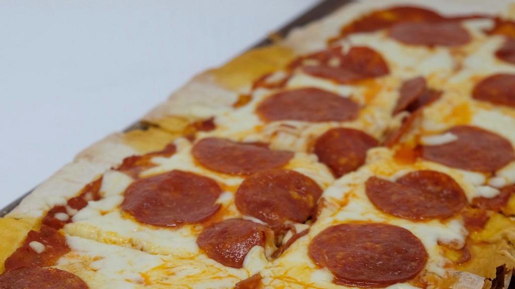 Pepperoni Flatbread
 · Pepperoni, mozzarella cheese and pizza sauce.