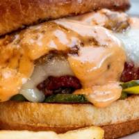 Mess Burger · cheddar, caramelized onions, b&b pickles, smoky sauce, brioche, fries