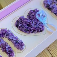 Mom Box With Lilac · Our signature box with lilac to express your love to your mother