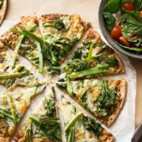 Green Pizza · Basil-Pesto , baby spinach , broccoli , onion , cherry tomato , mozzarella cheese with balsa...