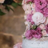 Elegance · Pink roses bouquet.