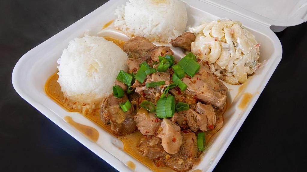 Kadun Pika Plate · Braised chicken in a spicy coconut sauce.