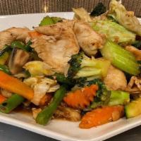 Bangkok Mixed Veggie · Broccoli, Carrot, Snow Pea, Green Bean, White Mushroom, Baby Corn in Stir-Fry Sauce