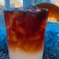 Arnold Palmer · 20 Oz.
Iced Tea w/Lemonade