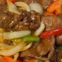 Tomato Beef Over Pan Fried Noodle 番茄牛肉煎面 · 