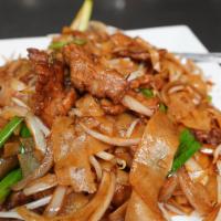 Beef Chow Fun (Wide Noodle) · Sliced of Steaks, onions toss-fried in a soy flavored sauce.