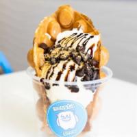 I Want S'Mores · Vanilla ice cream, charred marshmallow fluff, chocolate chips, graham cracker crumbs, and ch...