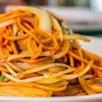 Lo Mein Noodle · Carrots, cabbage, mushroom, onions, bean sprouts & squash.