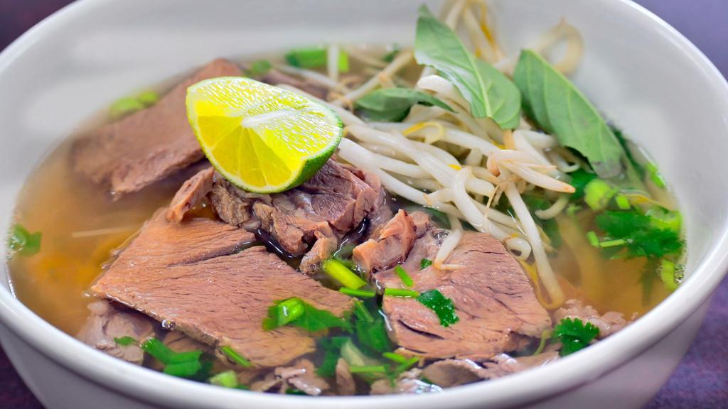 Pho Flank  · FLANK CUTTINGS WITH MIXED VEGGIES ALL OUR PRODUCTS COMES WITH MICROWAVABLE BOWLS