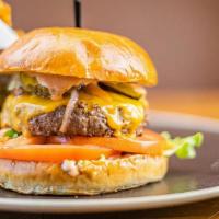Classic · BLACK ANGUS BEEF, LETTUCE, TOMATO, CARAMELIZED ONION, PICKLE, THOUSAND ISLAND, AMERICAN CHEESE