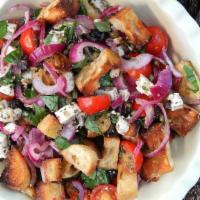 Panzanella Salad · Bread,Cucumbers,tomatoes,onions,Basil,extra Virgen olive oil,red vinagraitte and Fresh mozar...