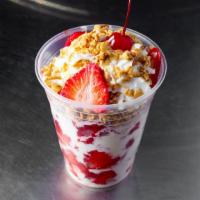  Strawberries With Cream / Fresas Con Creama  · slice strawberry with are sweet cream with granola whip cream and mix