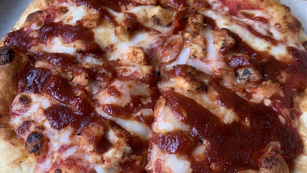 Bbq Pizza · Comes with BBQ Sauce, Pepperoni, BBQ Chicken, Bacon, Green Pepper.
