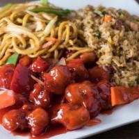 Sweet 'N Sour Chicken Combo · Includes 2 potstickers and choice of 2 sides.