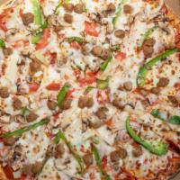 Deluxe Pizza · Deluxe: Onions, Green Pepper, Pepperoni, Mushroom, and Sausage