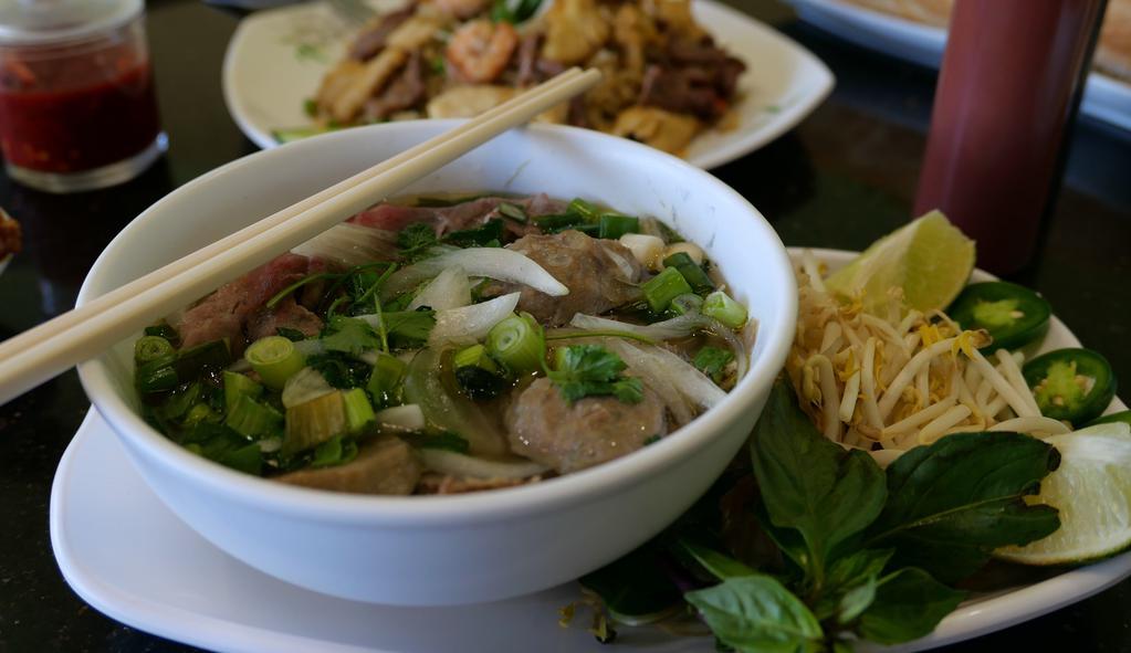 Pho Tai Bo Vien (Rare Beef, Meatball) · Rice noodle soup with rare beef and meat ball.