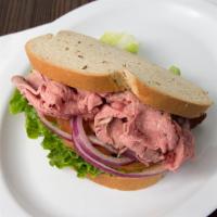 Roast Beef Blt · Roast beef, bacon, mayonnaise, lettuce and tomatoes.