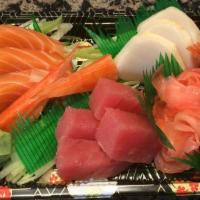 Sashimi Deluxe · 12 pieces sashimi.