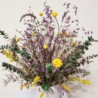 Joyful Memories– Dried Flowers Arrangement · Bring thoughts of joy and excitement to your loved one with this stunning Joyful Memories Ar...