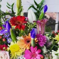 Brilliance Bouquet · Ginger Jar Vase, Peach Lilies, Coral Gerberas , Orange Roses, Light Green Gladiolus, Peach A...