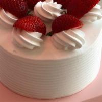 Strawberry Cake · 6 inch