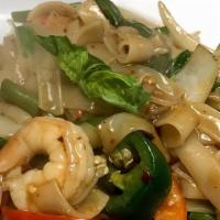 Drunken Noodle (Pad Khee Mao) Noodle · Pan-fried wide rice noodles with green bean, onion, bell pepper, jalapeno and basil
leaves w...