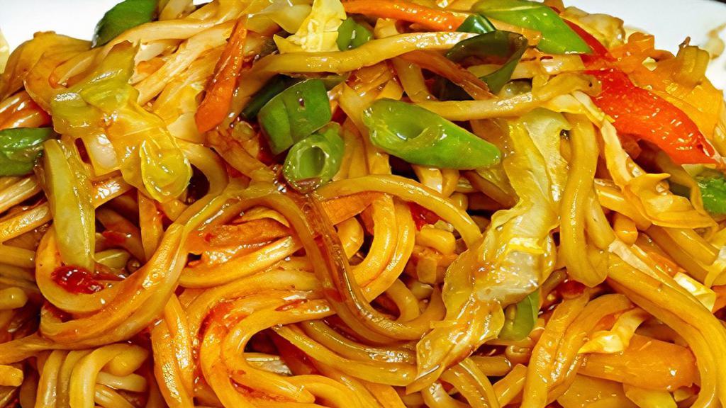 Thai Chow Mein Noodle · Pan-fried egg noodles with garlic, broccoli, celery, carrot, bell pepper, cabbage,
snow peas, onion and bean sprouts.