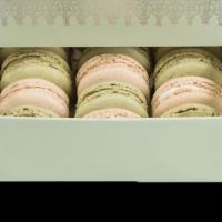 Napoleon Iii Green (Box Of 12 Macarons) · Green gift box decorated with a silver frieze which pays tribute napoléon bonaparte style. T...