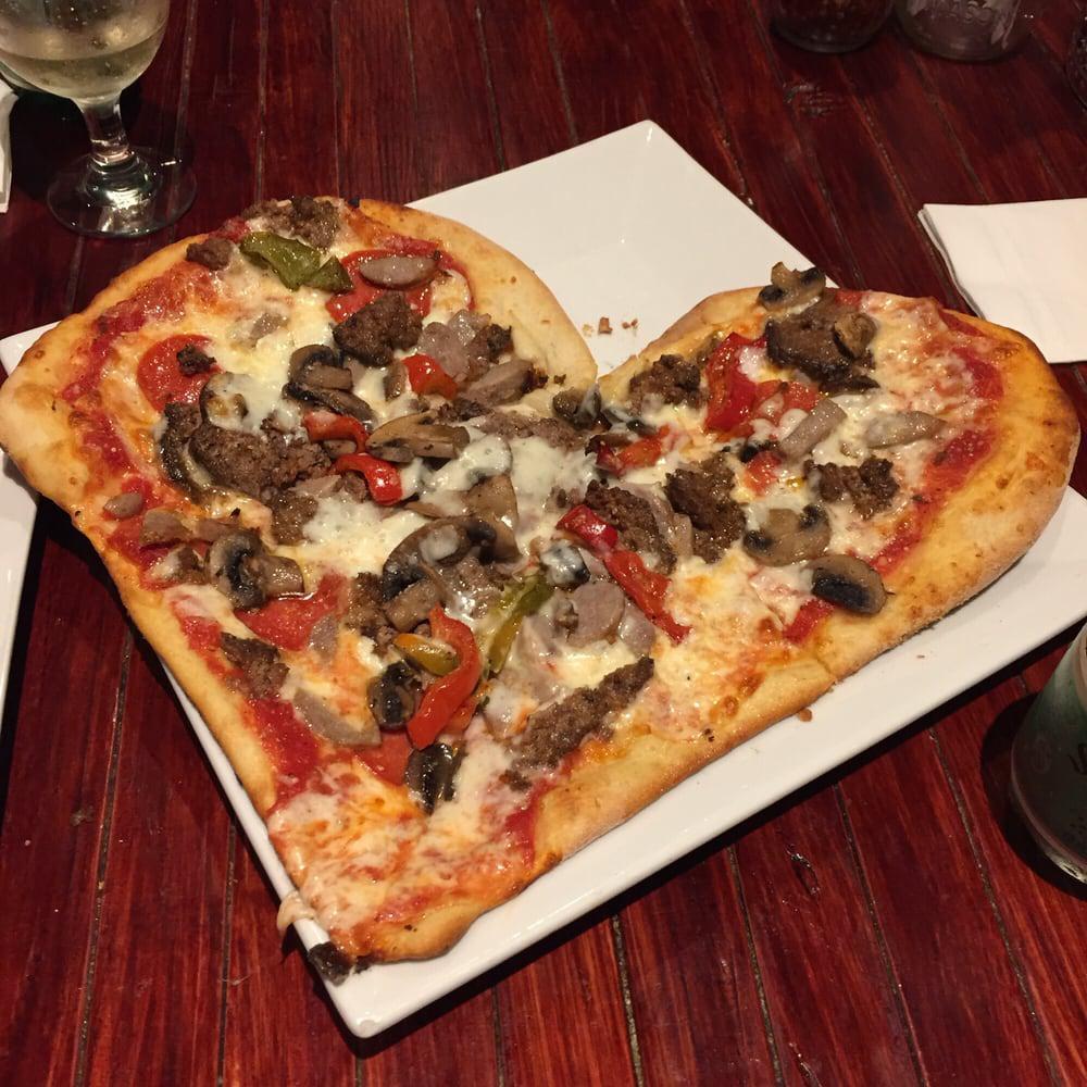 Pizza D'Amore · Italian · Pizza · Sandwiches · Salad