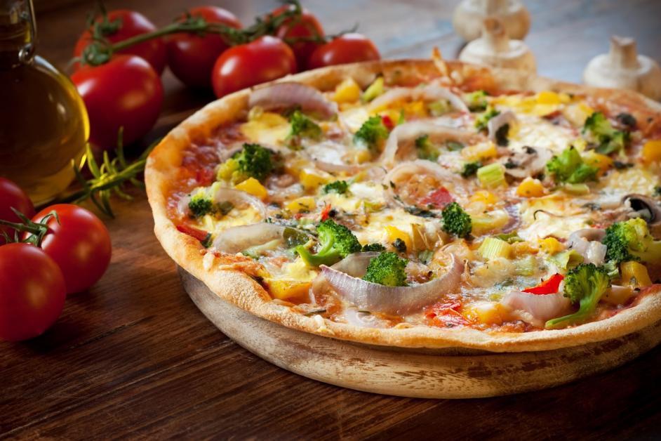 COLOMBINI'S PIZZA & DELI · Salad · Seafood · Chicken · Pizza