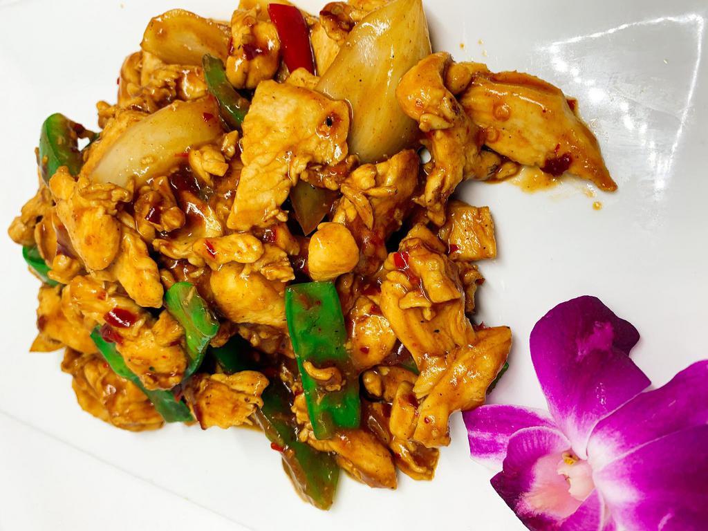 Aroma Royal Thai Cuisine · Thai · Noodles · Salad · Soup · Desserts