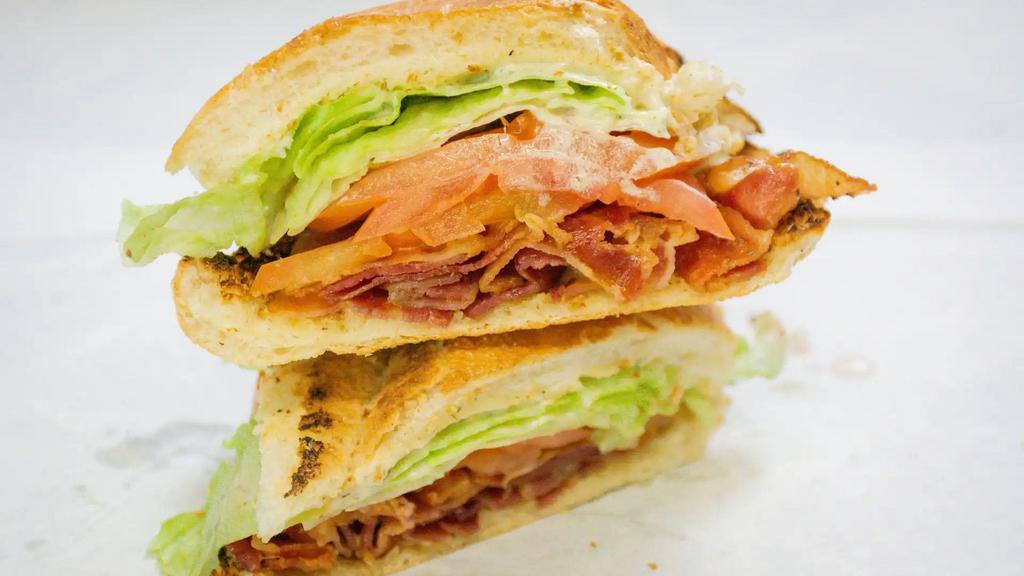M & O Market · Delis · Sandwiches · Breakfast · Grocery · Lunch