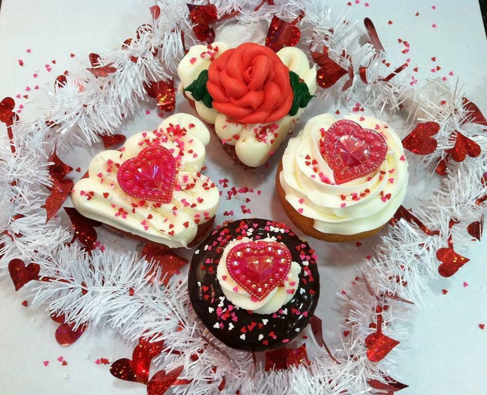Mr. Cupcakes · Desserts · Bakery