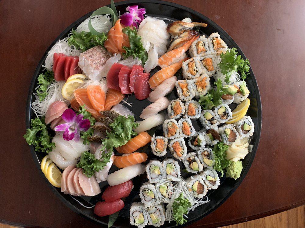 Tomoyo · Japanese · Sushi · Salad · Asian