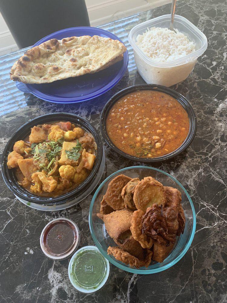 Taj Mahal Fine Indian Cuisine · Indian · Chicken · Soup · Vegetarian