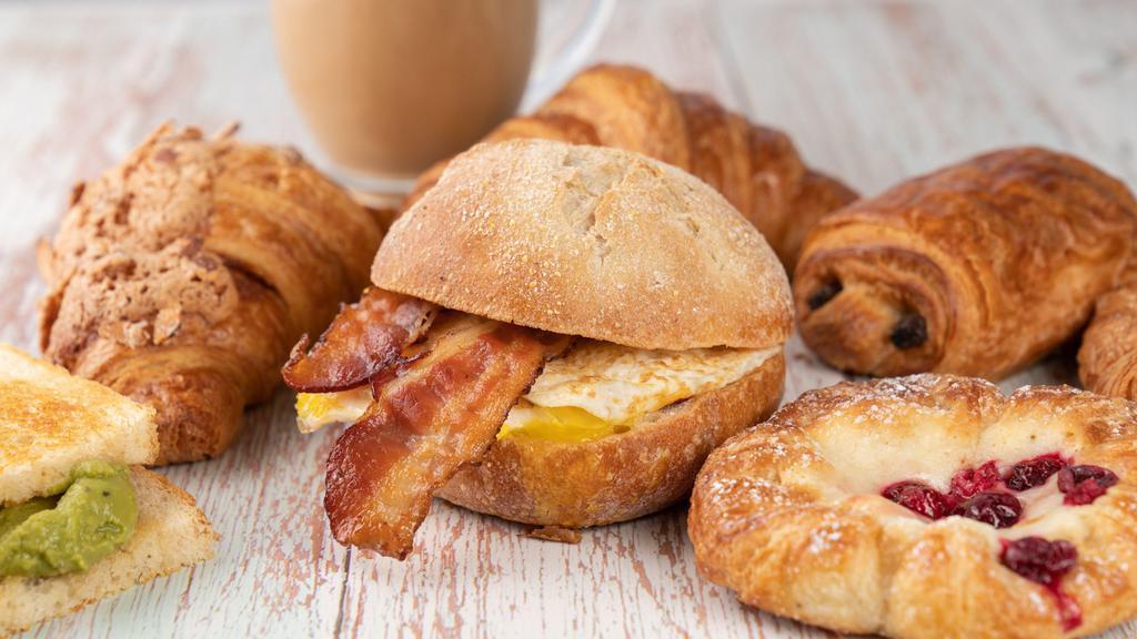 DB Breakfast · Bakery · American · Sandwiches · Coffee