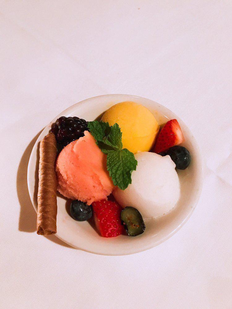 Giorgio's of Gramercy · American · Salad · Desserts