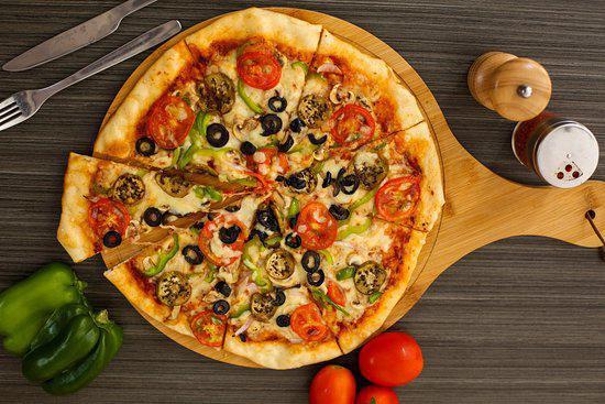 La Pizza · Pizza · Seafood · Sandwiches · Mediterranean