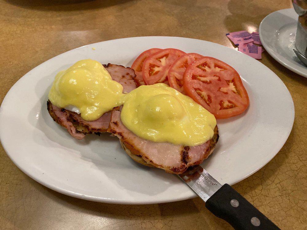 Mark Twain Diner Restaurant · Breakfast · Seafood · Sandwiches · Desserts