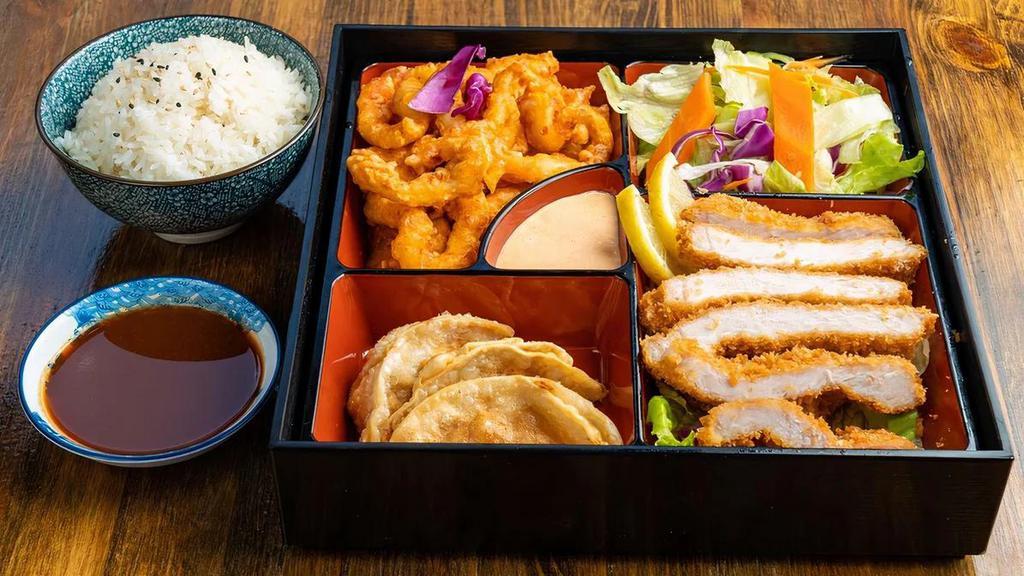 Raku Japan · Japanese · Asian · Chicken · Ramen · Salad
