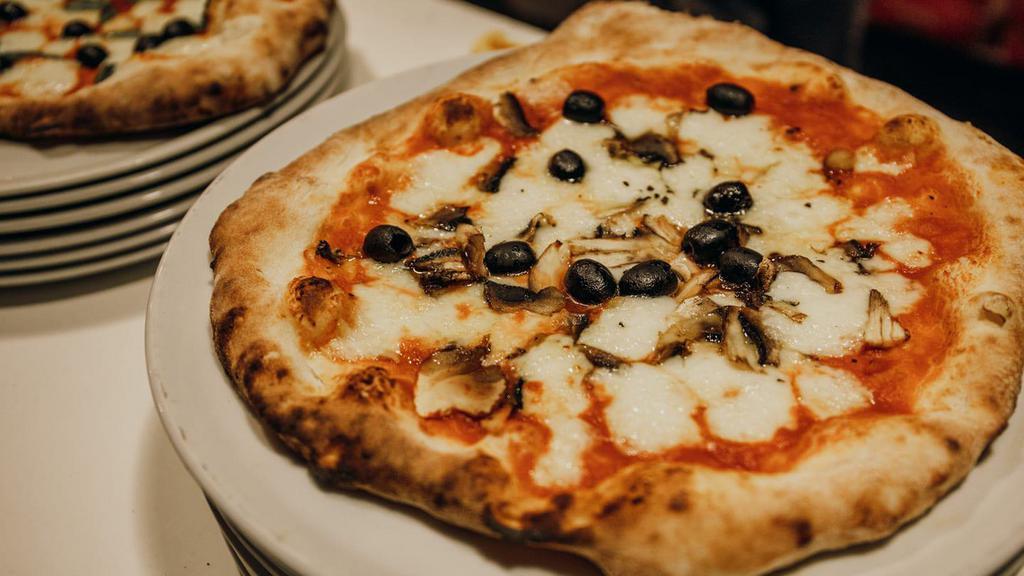 Fresco Pizzeria & Italian Eatery · Italian · Desserts · Pizza
