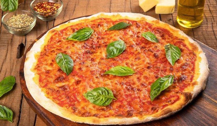 Fratelli Pizzeria · Pizza · Salad · Sandwiches · Italian