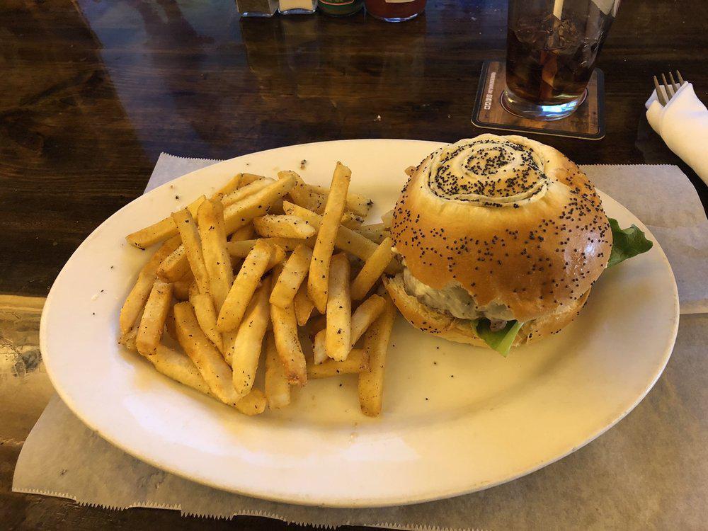 Hudson Yards Tavern · American · Burgers · Sandwiches · Salad