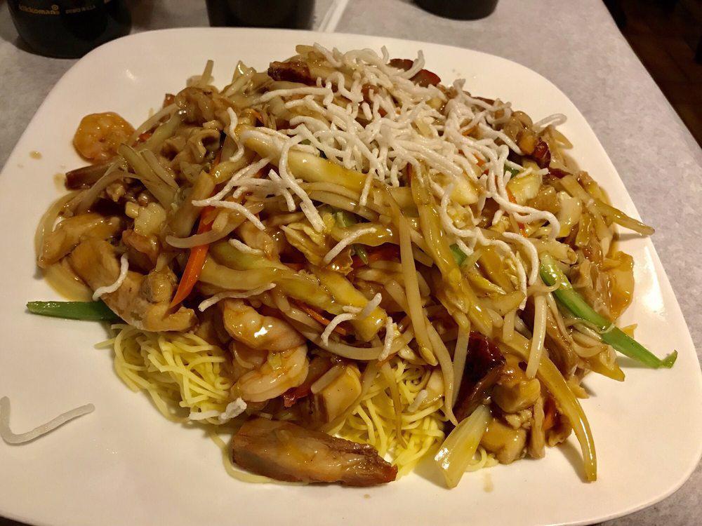 Chifa Restaurant · Peruvian · Chinese · Chicken · Noodles · Soup