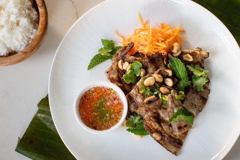 Nuhma's Kitchen Express · Vietnamese · Seafood · Desserts · Salad · Vegetarian